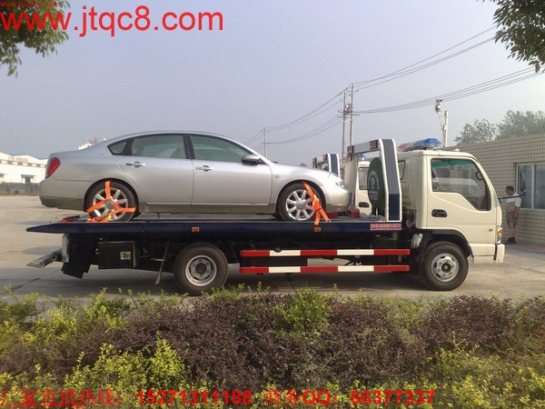 平板拖車,平板拖車“終身質(zhì)!狈⻊(wù)引領(lǐng)行業(yè)新標(biāo)準(zhǔn)