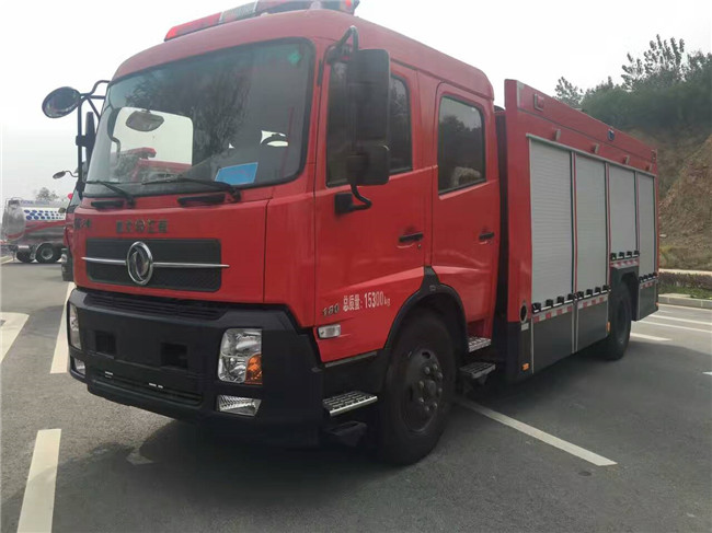 東風(fēng)天錦7噸泡沫消防車(國五)